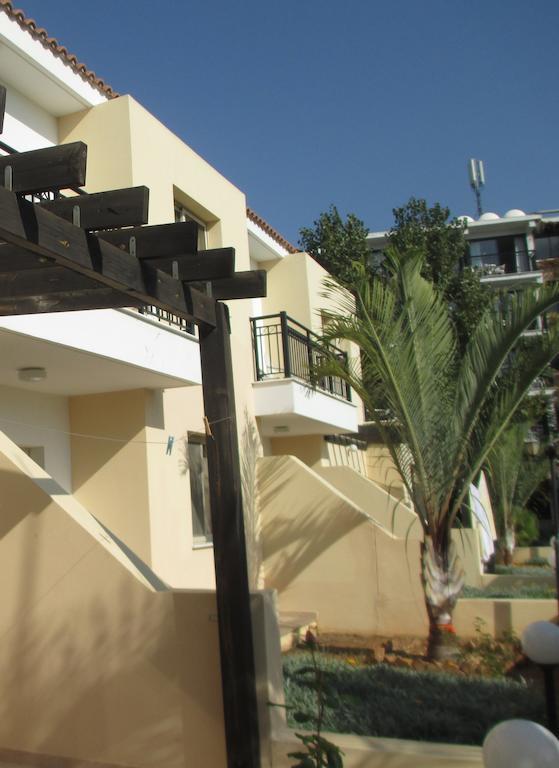 Byreva Apartments Paphos Rum bild